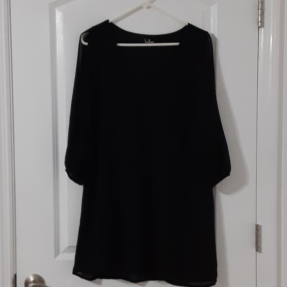 Lulu's black split sleeves top